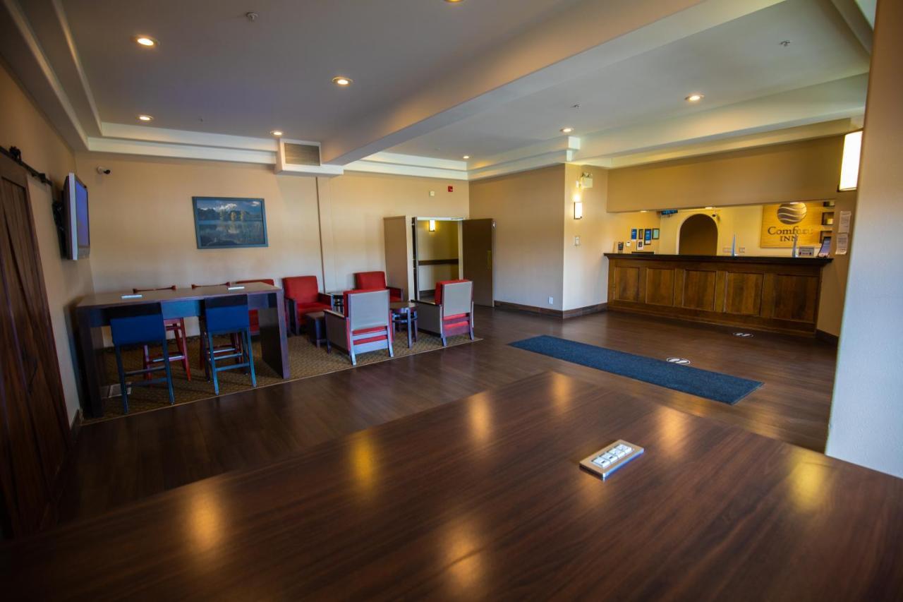 Comfort Inn Lethbridge Luaran gambar